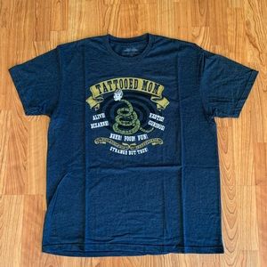 DIVE BAR SHIRT CLUB'S TATTOOED MOM'S